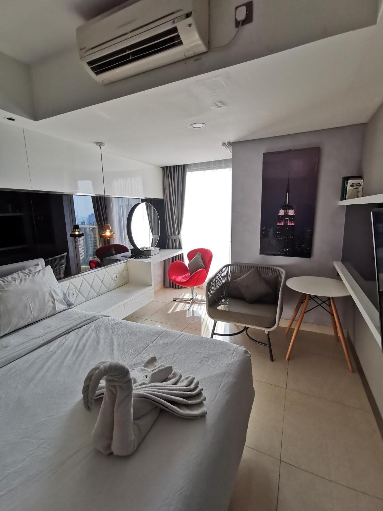 Warhol Residence Semarang Simpang Lima Esterno foto