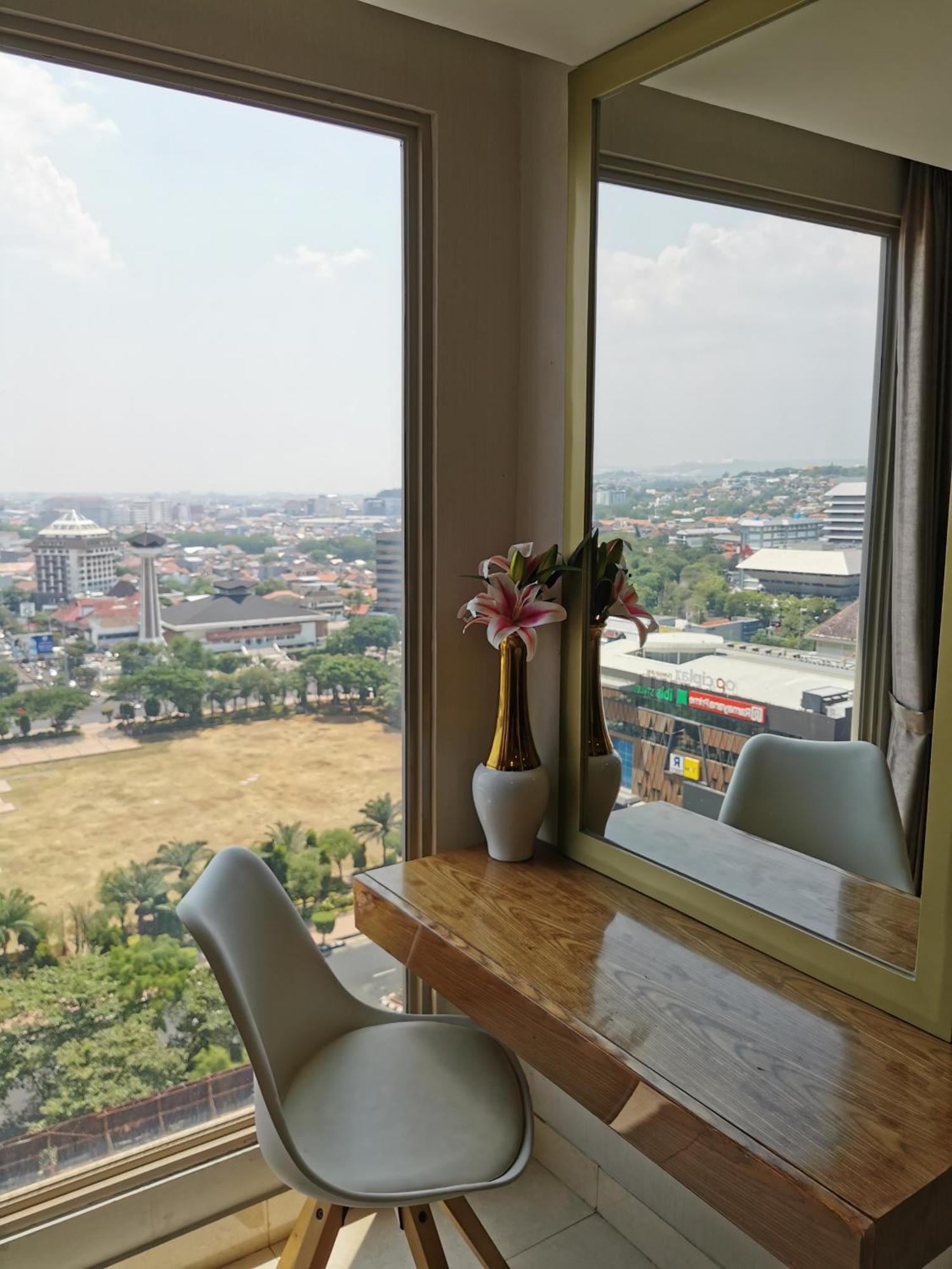 Warhol Residence Semarang Simpang Lima Esterno foto